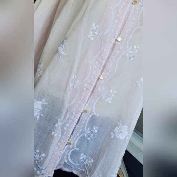 VTG Merlee Crochet Embroideries Floral Traditional Medium Top Blouse Semi-Sheer - Picture 9 of 11